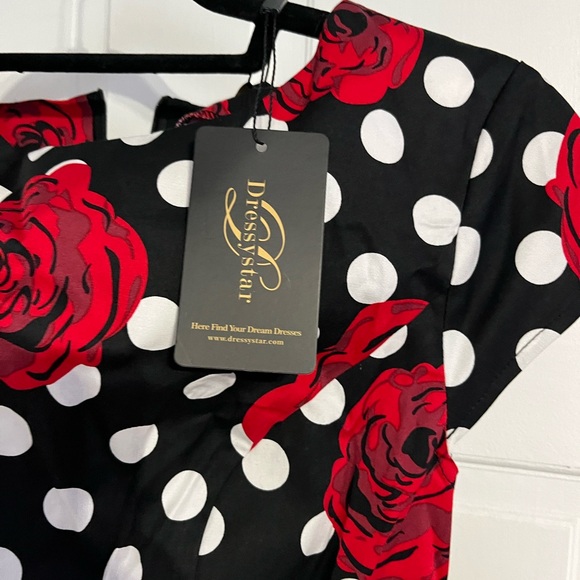 Women’s dress - Picture 2 of 6